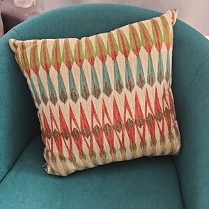 Geometric Patterned Throw Pillow